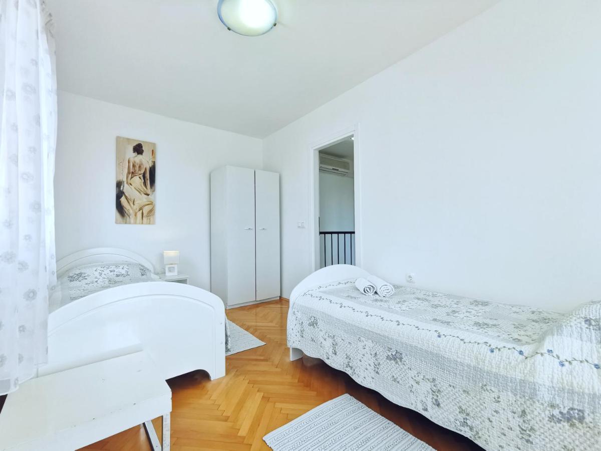 Apartments Doris スプリト エクステリア 写真