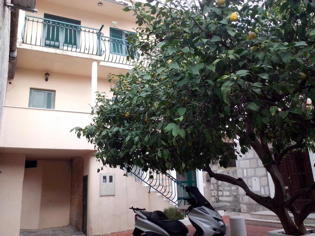 Apartments Doris スプリト エクステリア 写真